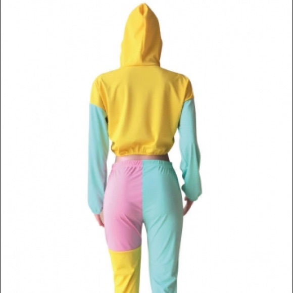 Women’s Patched Pantsset - Picture 4 of 5